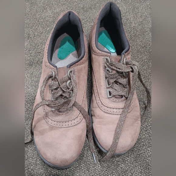 SAS Walk Easy Women's Lace Up Brown Shoes 8.5M Nubuck Comfort Sneakers Toe Room - Picture 2 of 11